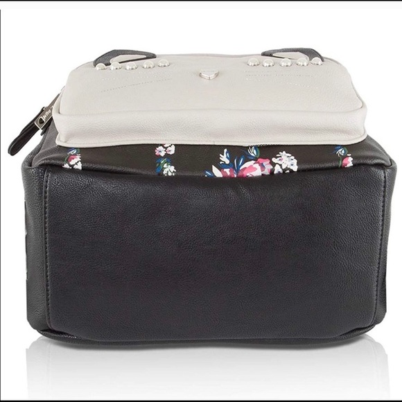Betsey Johnson 3-D Cat Floral Leather Backpack NWT - Picture 3 of 7